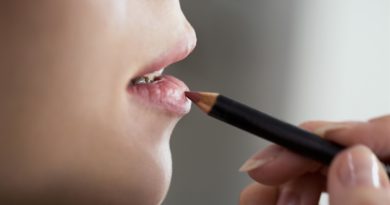 12 Easy Makeup Tips to Look 10 Years Younger